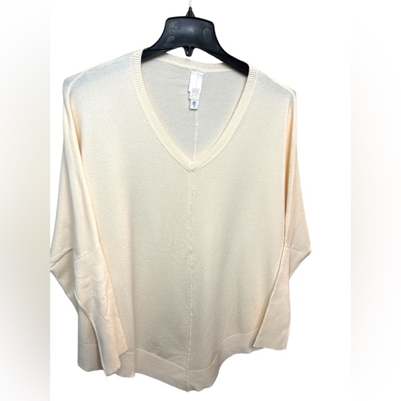 NWOT Marla Wynne WynneLayers V-neck Poncho Sweater - Picture 2 of 4